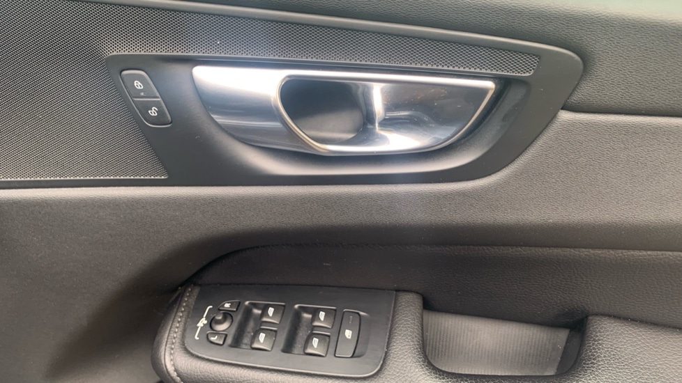 Used Volvo XC60 2021 for sale - 76788326: Photo 27