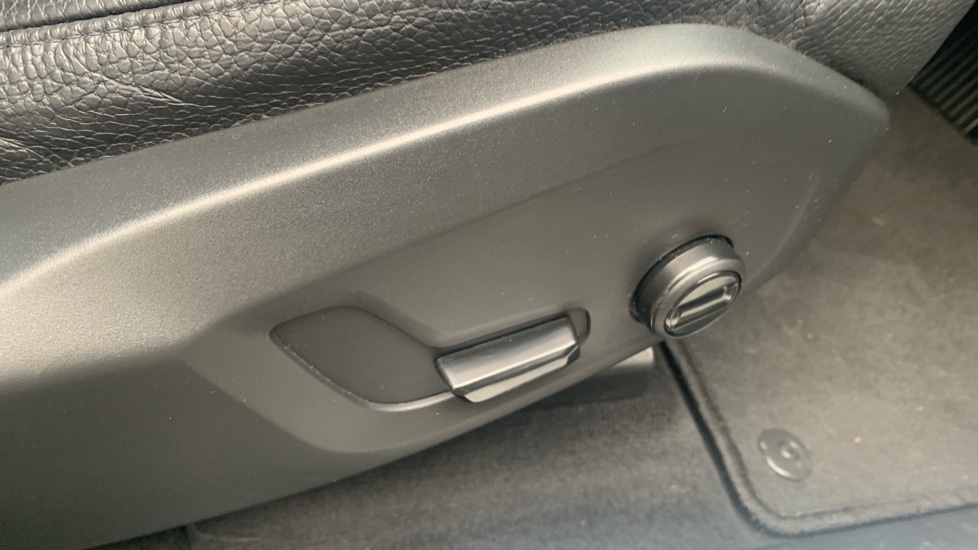 Used Volvo XC60 2021 for sale - 76788326: Photo 28