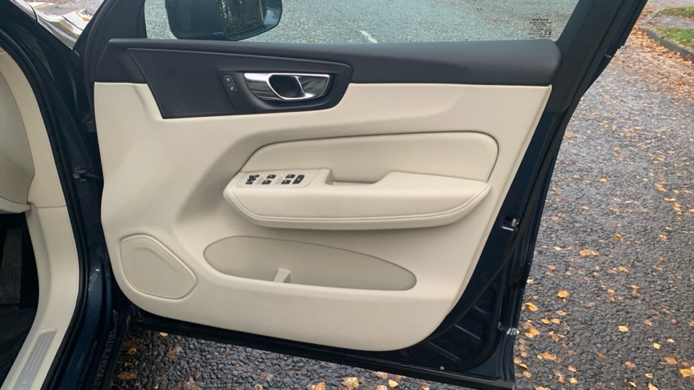 Used Volvo XC60 2022 for sale - 76593774: Photo 24