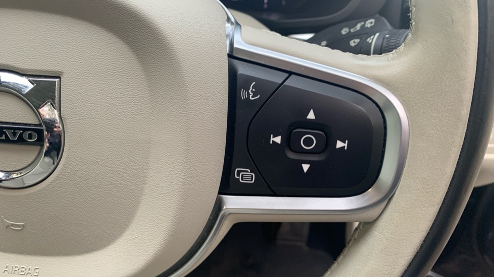 Used Volvo XC60 2022 for sale - 76593774: Photo 27