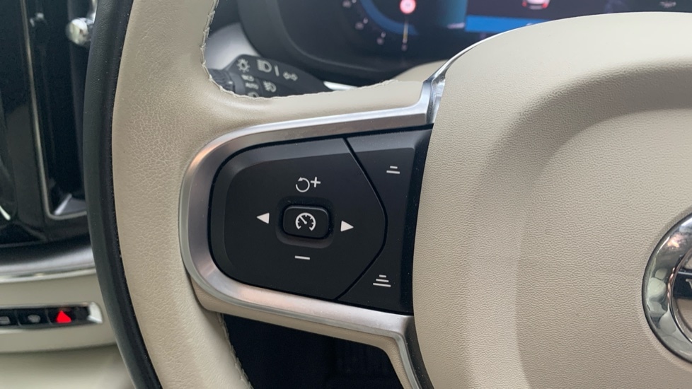 Used Volvo XC60 2022 for sale - 76593774: Photo 28