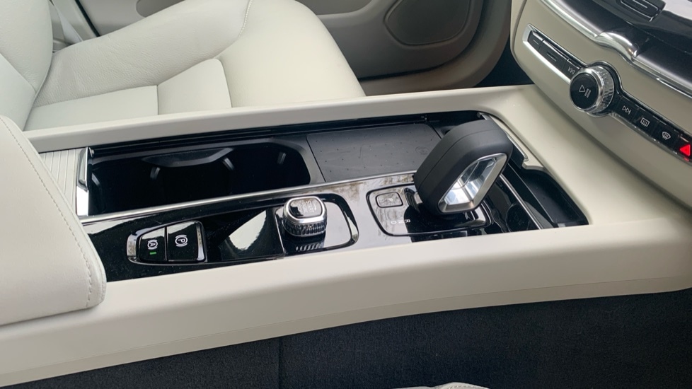 Used Volvo XC60 2022 for sale - 76593774: Photo 32