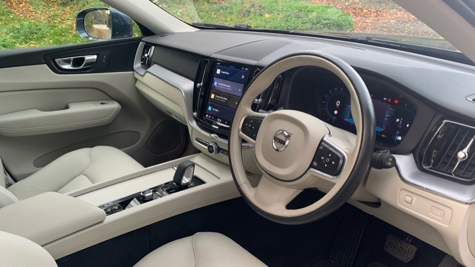 Used Volvo XC60 2022 for sale - 76593774: Photo 4