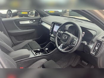 Used Volvo XC40 2025 for sale - 76971412: Photo