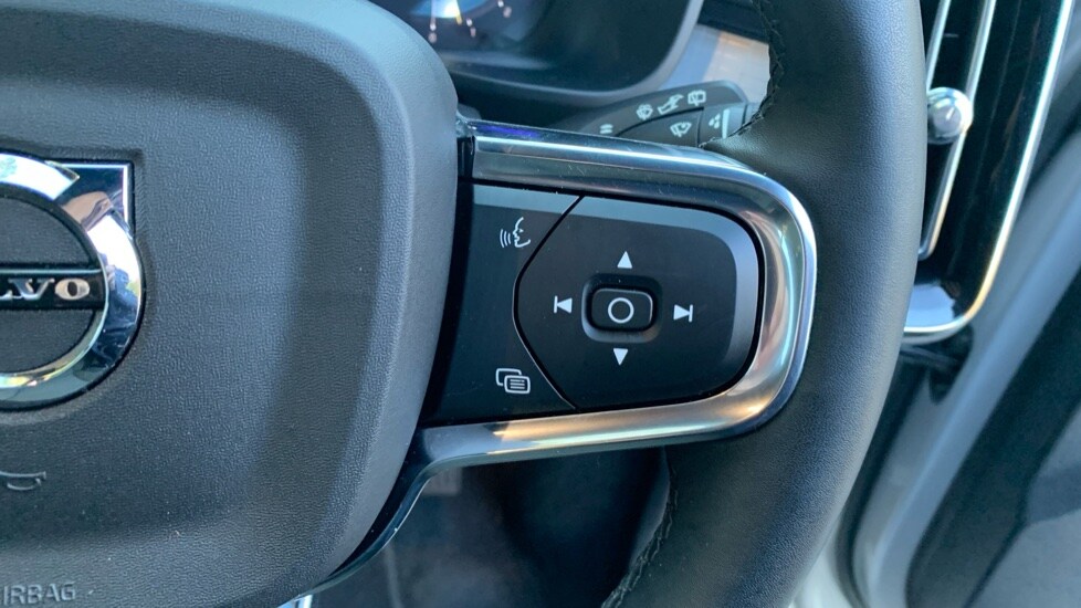 Used Volvo XC40 2022 for sale - 76366383: Photo 27