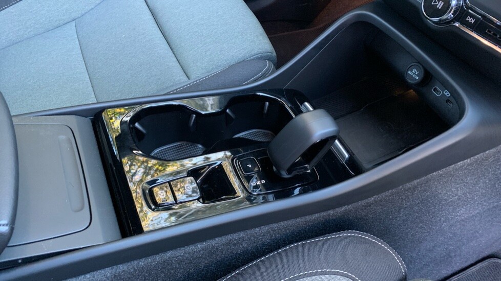 Used Volvo XC40 2022 for sale - 76366383: Photo 31