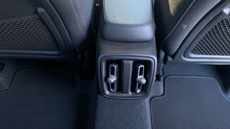 Used Volvo XC40 2022 for sale - 76366383: Photo 36