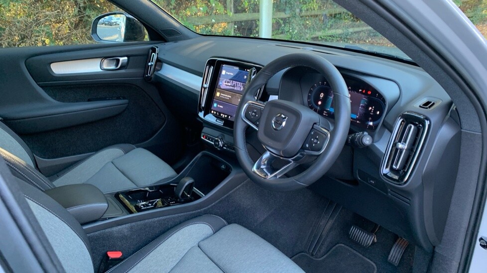 Used Volvo XC40 2022 for sale - 76366383: Photo 4