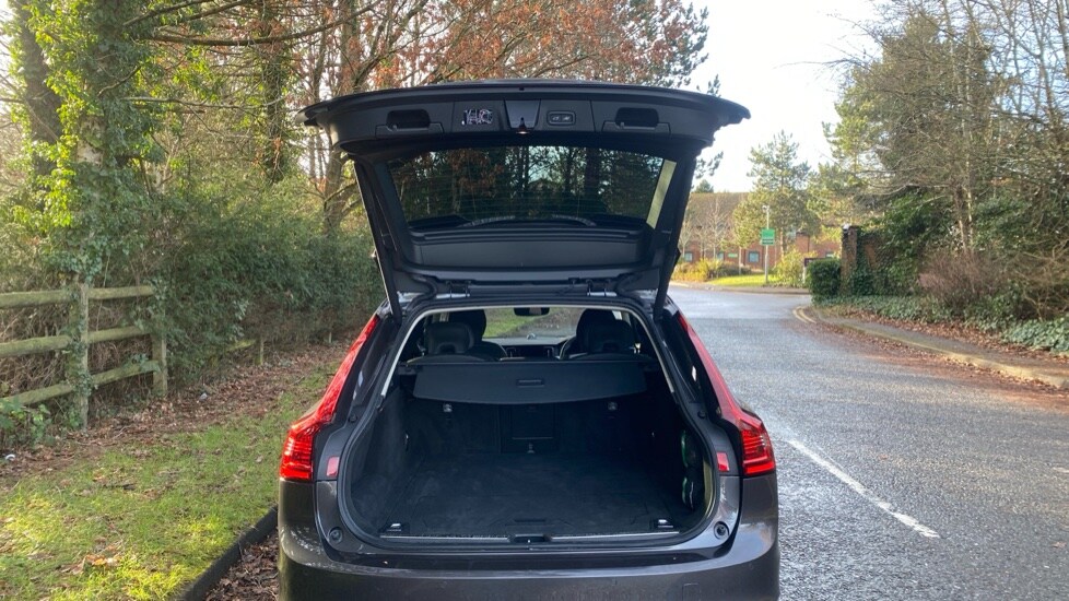 Used Volvo V90 2025 for sale - 77063394: Photo 13