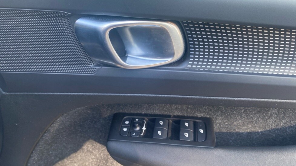 Used Volvo XC40 2021 for sale - 78055213: Photo 31