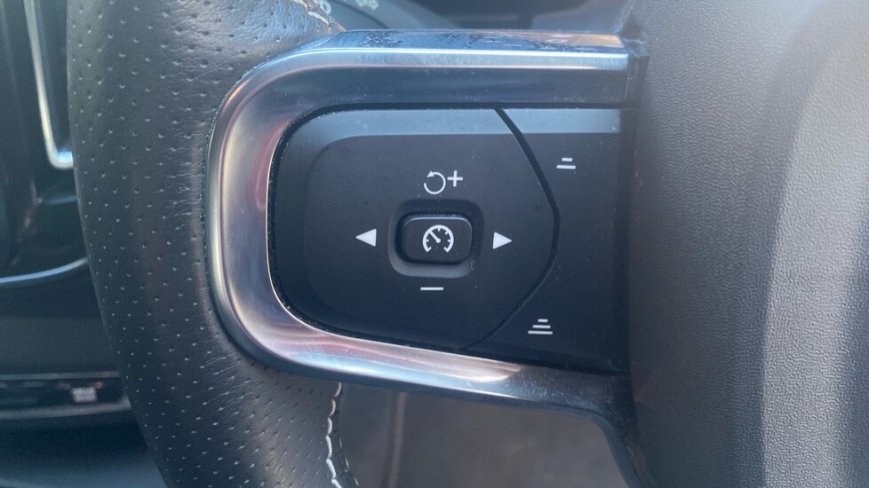 Used Volvo XC40 2021 for sale - 78055213: Photo 33