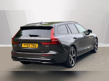 Used Volvo V60 2022 for sale - 76003526: Photo
