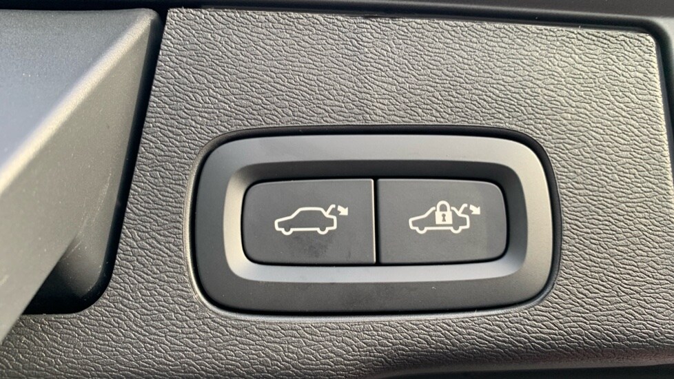 Used Volvo XC60 2024 for sale - 76311941: Photo 18