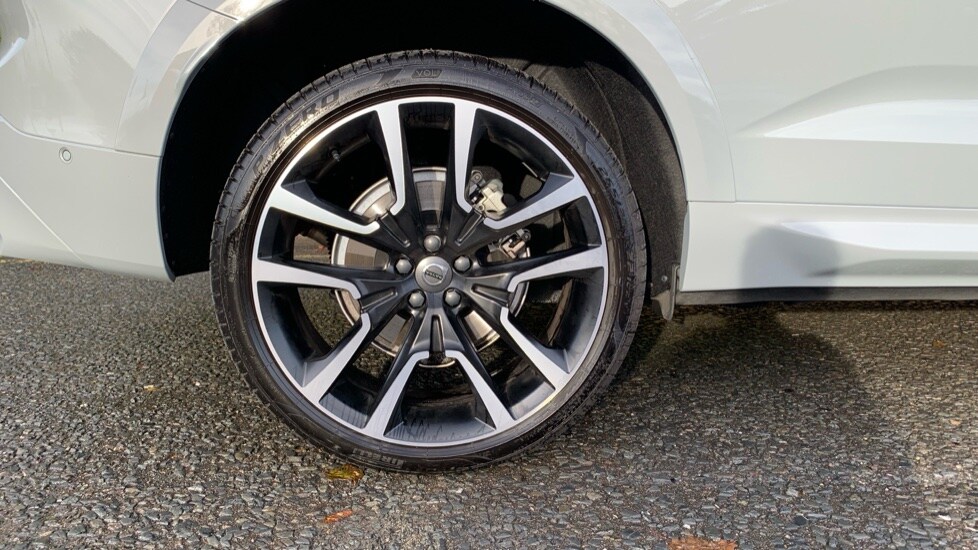 Used Volvo XC60 2024 for sale - 76311941: Photo 31