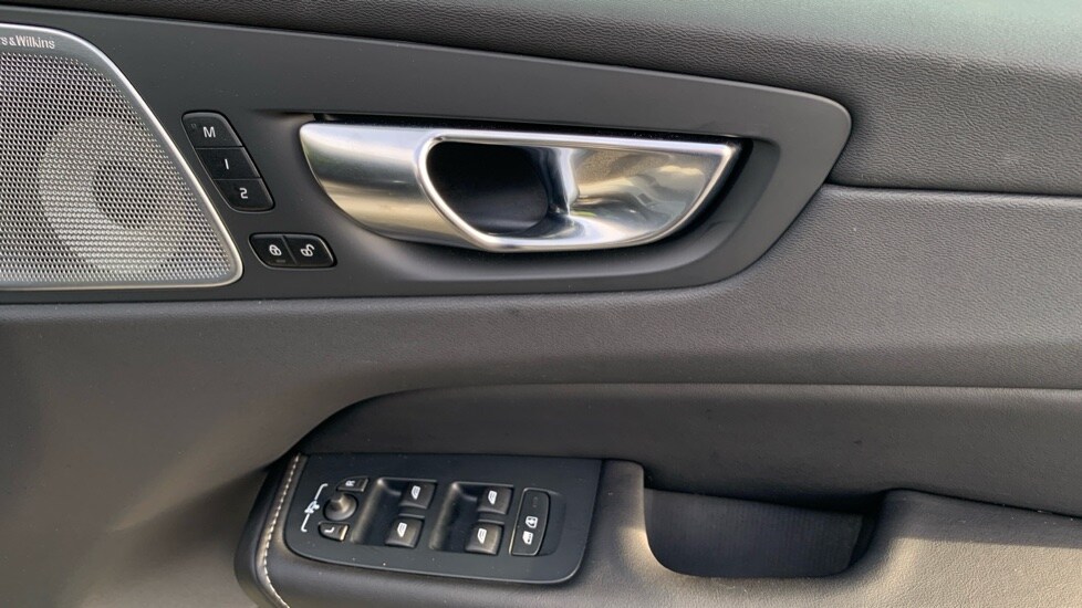 Used Volvo XC60 2024 for sale - 76311941: Photo 33