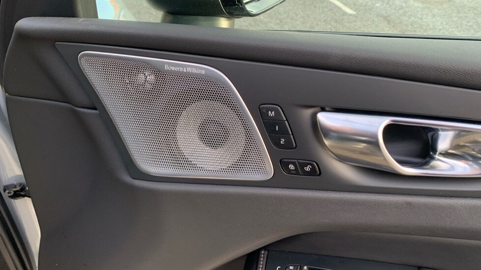 Used Volvo XC60 2024 for sale - 76311941: Photo 34