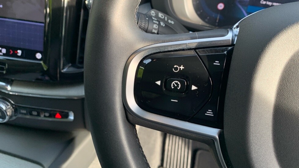 Used Volvo XC60 2024 for sale - 76311941: Photo 37