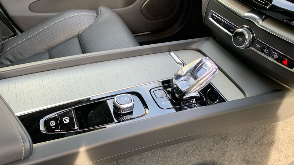 Used Volvo XC60 2024 for sale - 76311941: Photo 42