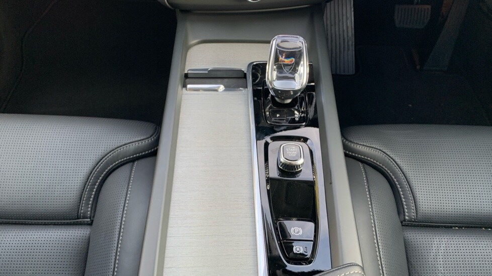 Used Volvo XC60 2024 for sale - 76311941: Photo 48