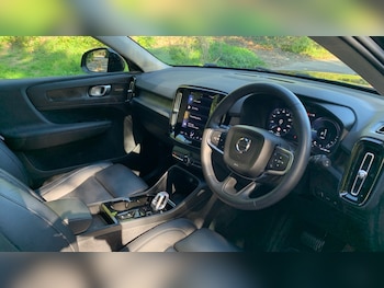 Used Volvo XC40 2022 for sale - 75796895: Photo