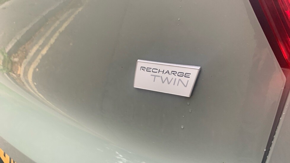 Used Volvo XC40 2023 for sale - 75929884: Photo 26