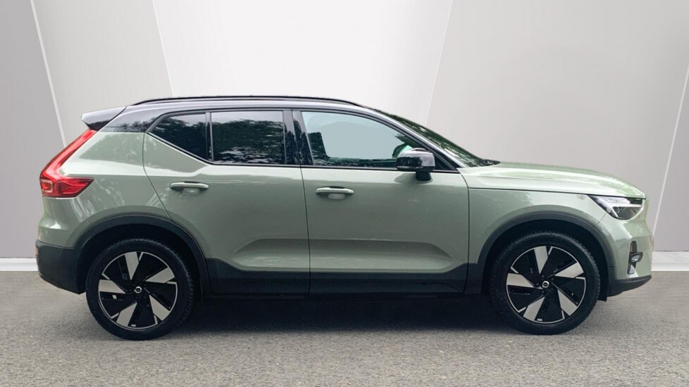 Used Volvo XC40 2023 for sale - 75929884: Photo 3