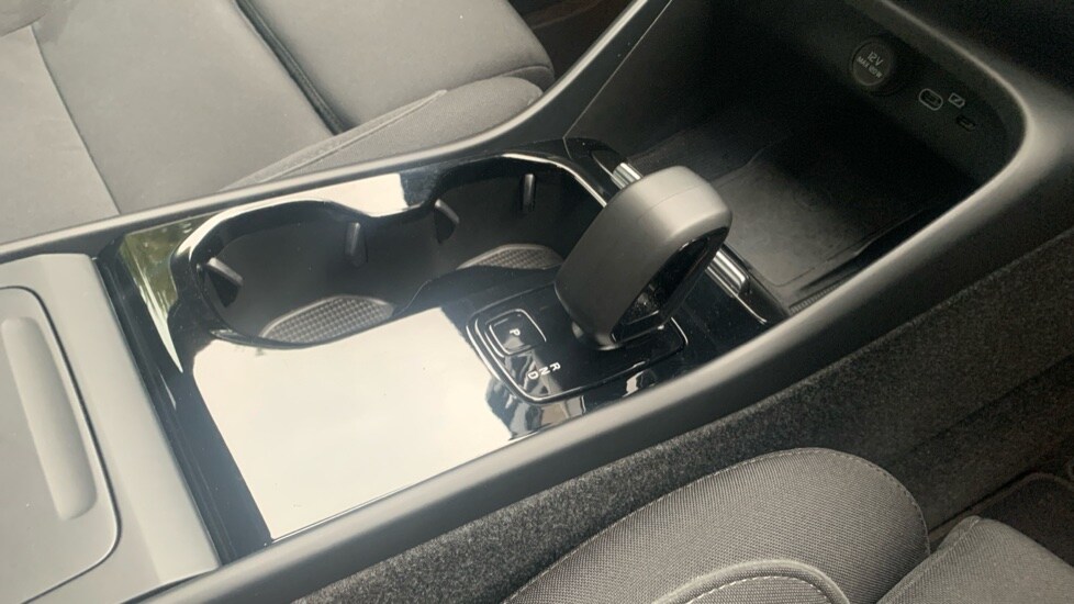 Used Volvo XC40 2023 for sale - 75929884: Photo 32