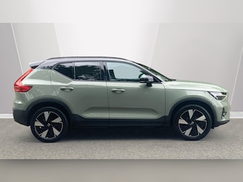 Used Volvo XC40 2023 for sale - 75929884: Photo