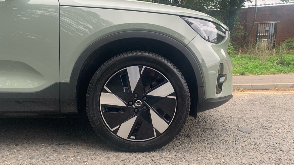 Used Volvo XC40 2023 for sale - 75929884: Photo 9