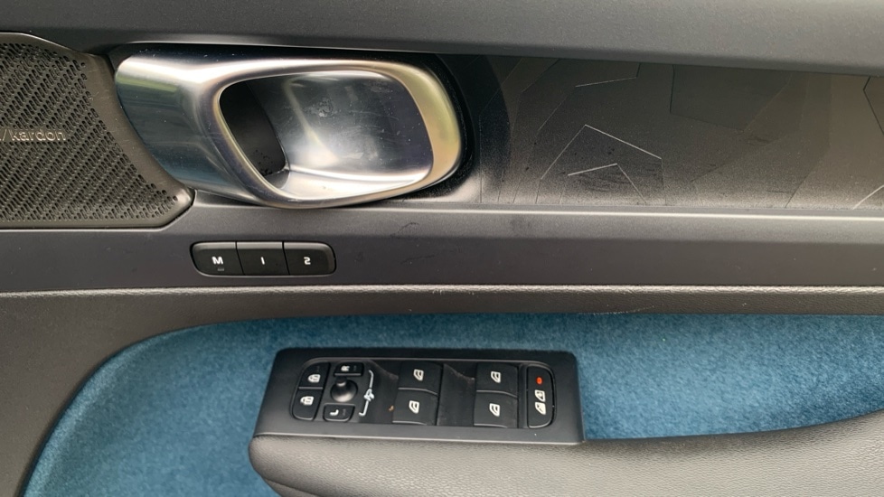 Used Volvo XC40 2022 for sale - 76888740: Photo 34