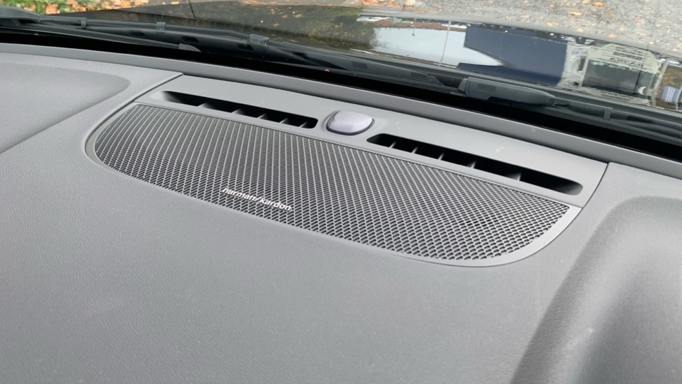 Used Volvo XC40 2022 for sale - 76888740: Photo 41