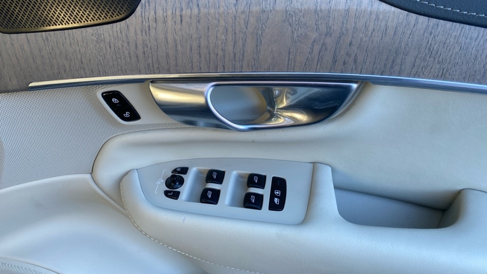 Used Volvo XC90 2022 for sale - 77178136: Photo 36