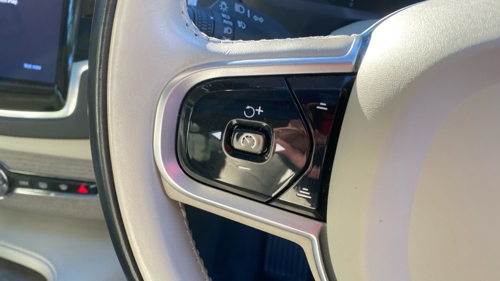 Used Volvo XC90 2022 for sale - 77178136: Photo 40