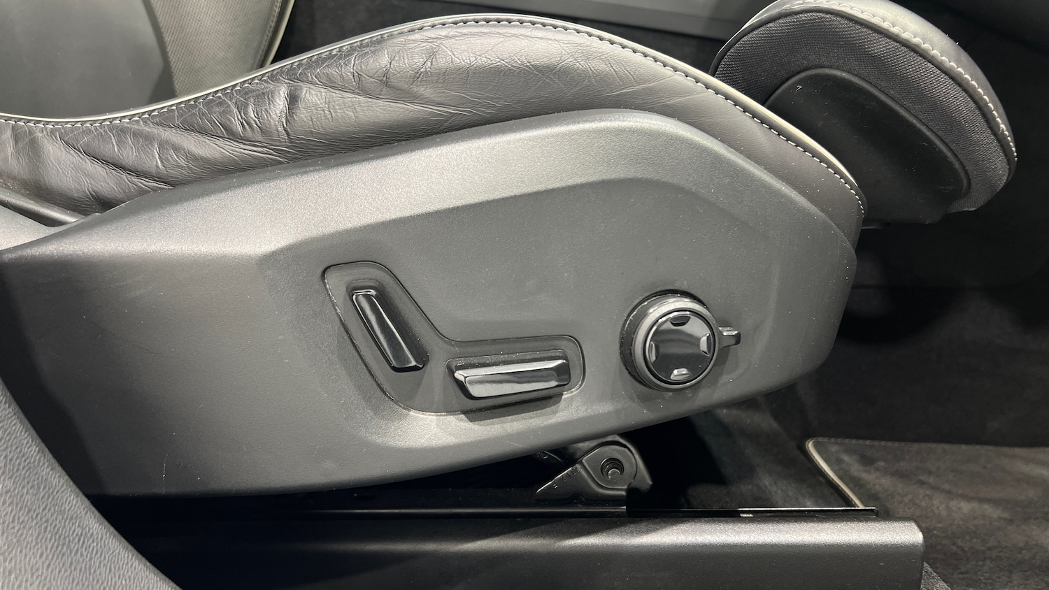 Used Volvo XC60 2020 for sale - 76434740: Photo 23