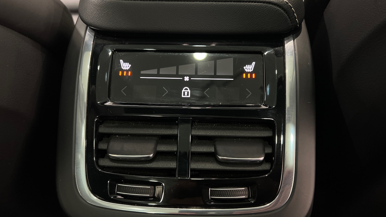 Used Volvo XC60 2020 for sale - 76434740: Photo 29