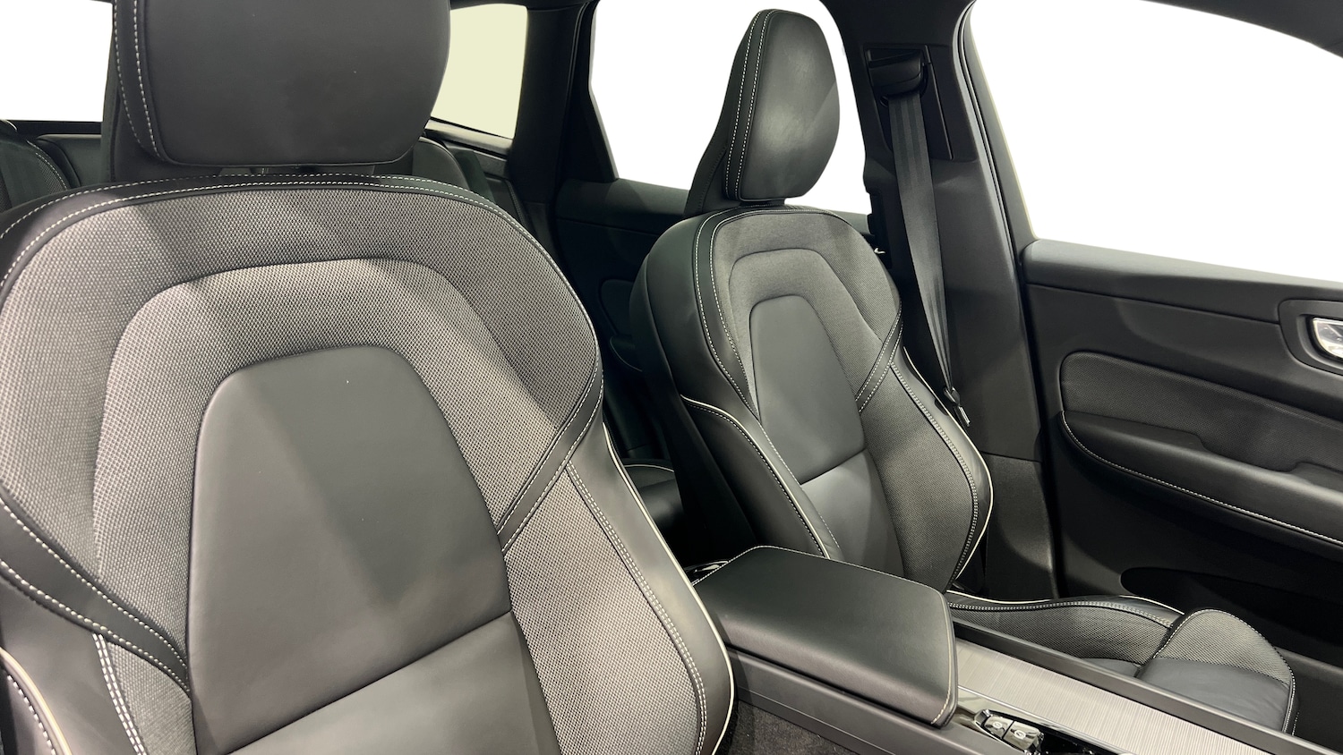 Used Volvo XC60 2020 for sale - 76434740: Photo 9