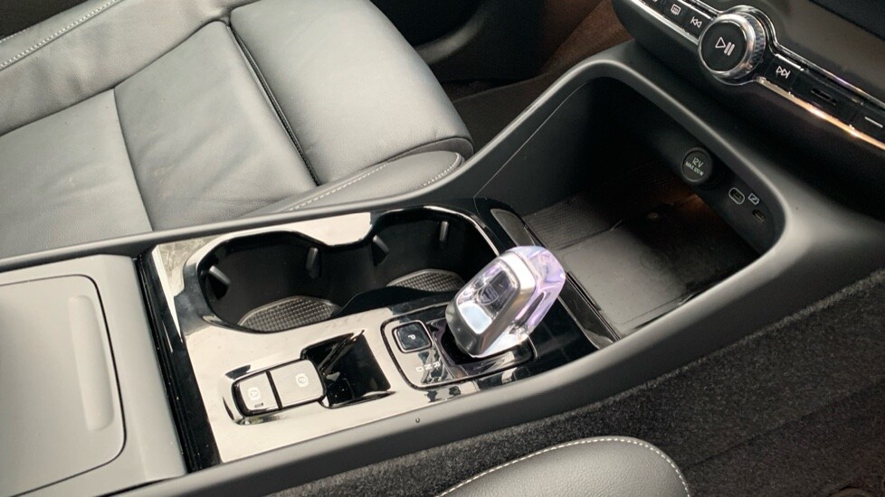 Used Volvo XC40 2025 for sale - 76519338: Photo 32