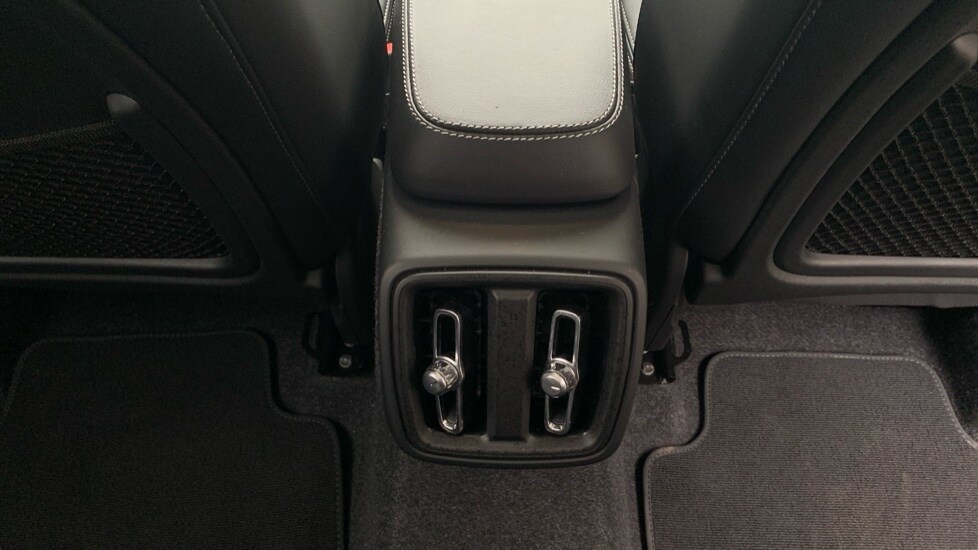 Used Volvo XC40 2025 for sale - 76519338: Photo 35