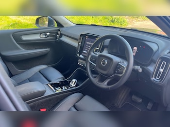 Used Volvo XC40 2025 for sale - 76971414: Photo