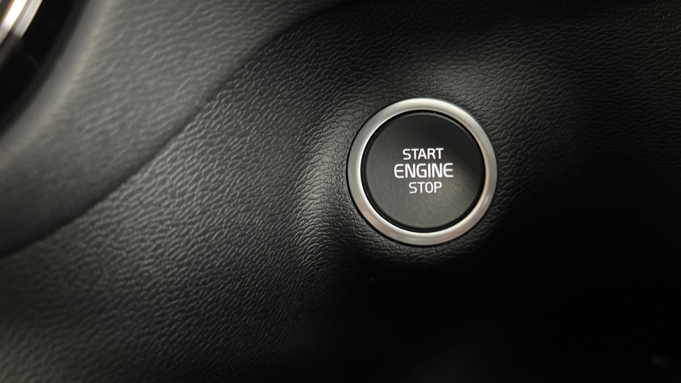 Used Volvo XC40 2021 for sale - 77389001: Photo 23