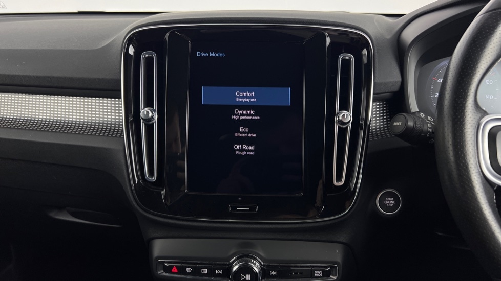 Used Volvo XC40 2021 for sale - 77389001: Photo 32