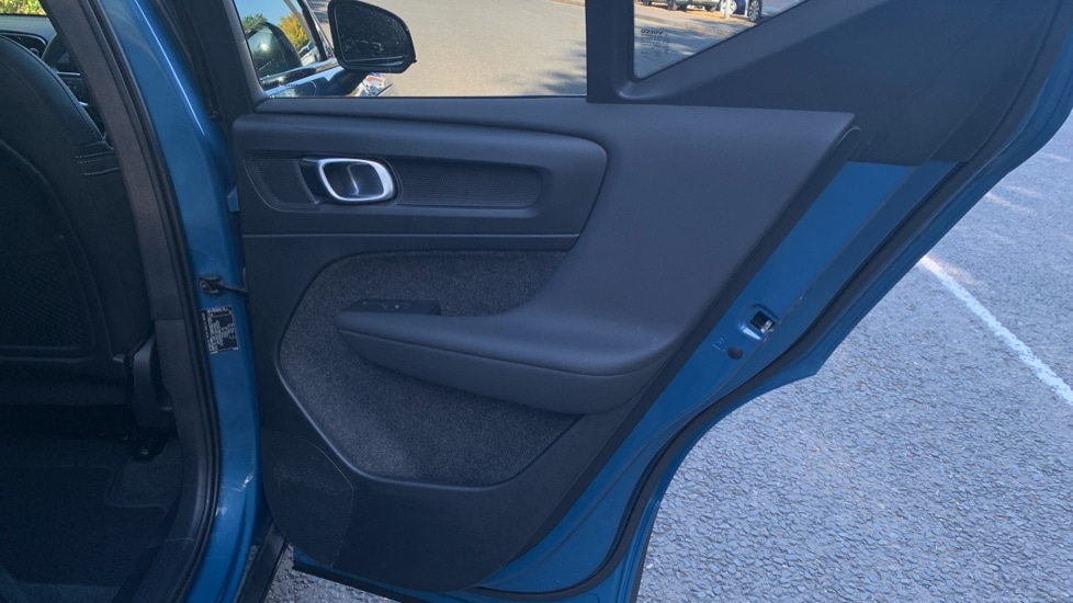 Used Volvo XC40 2023 for sale - 75829276: Photo 17