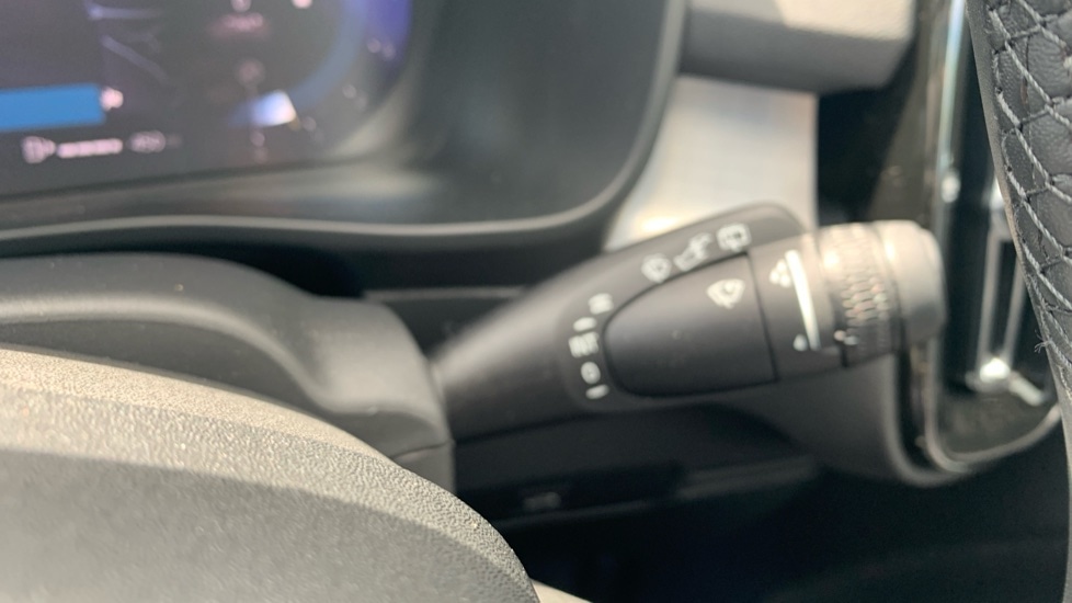 Used Volvo XC40 2024 for sale - 76856442: Photo 33