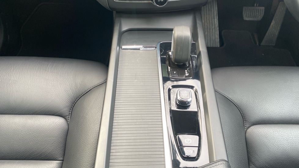 Used Volvo XC60 2022 for sale - 78014436: Photo 45