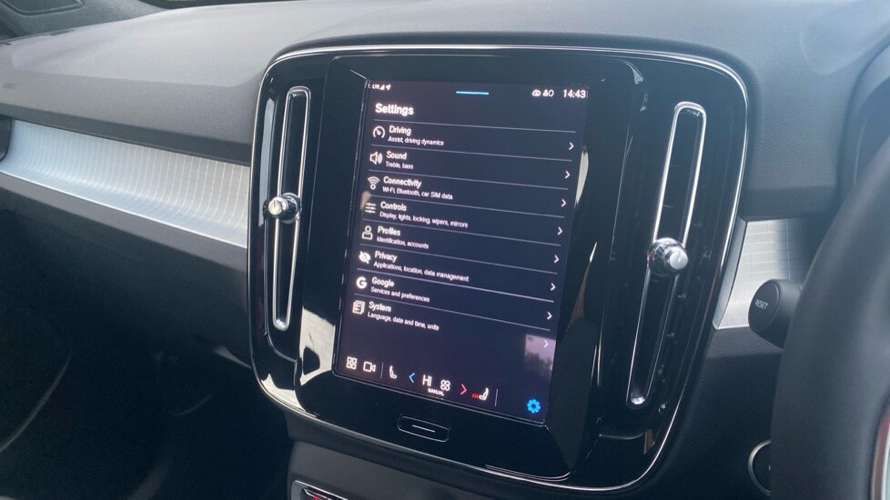 Used Volvo XC40 2024 for sale - 77560612: Photo 41