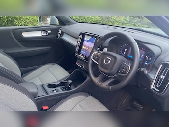 Used Volvo XC40 2024 for sale - 77560612: Photo