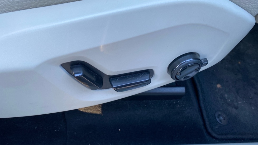 Used Volvo XC60 2023 for sale - 77256322: Photo 18