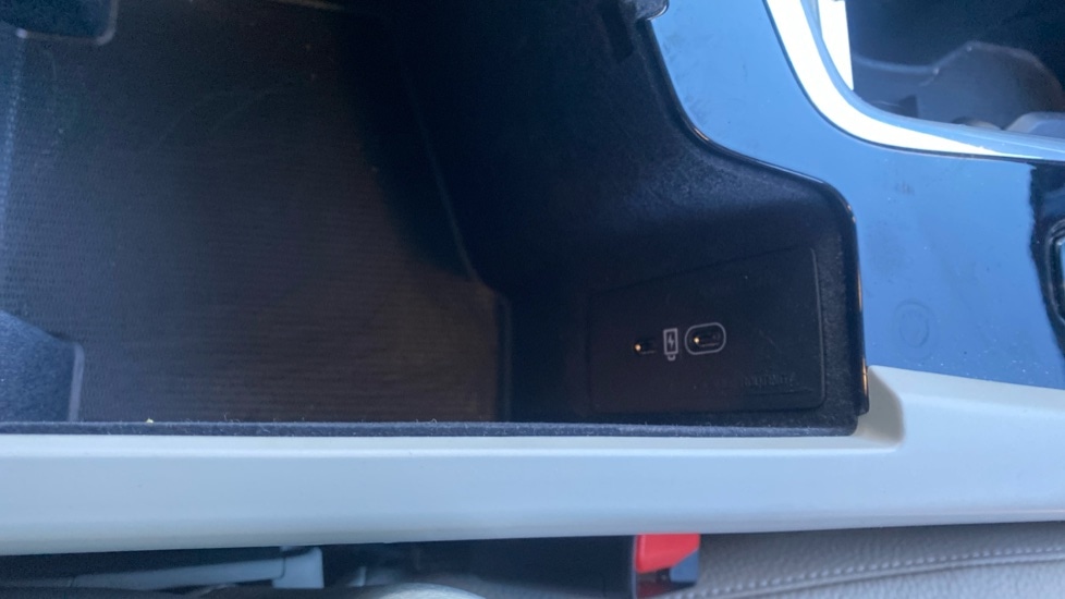 Used Volvo XC60 2023 for sale - 77256322: Photo 28