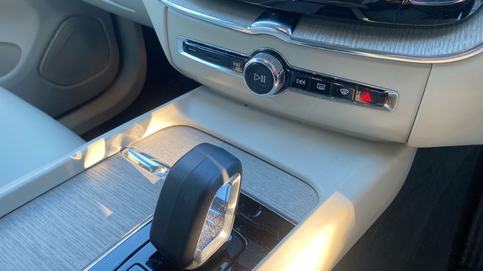 Used Volvo XC60 2023 for sale - 77256322: Photo 29