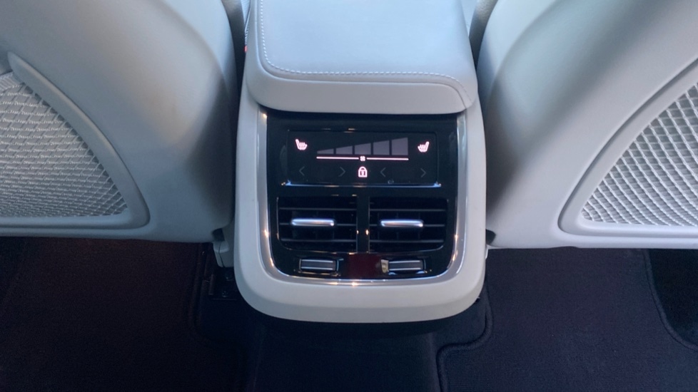 Used Volvo XC60 2023 for sale - 77256322: Photo 35